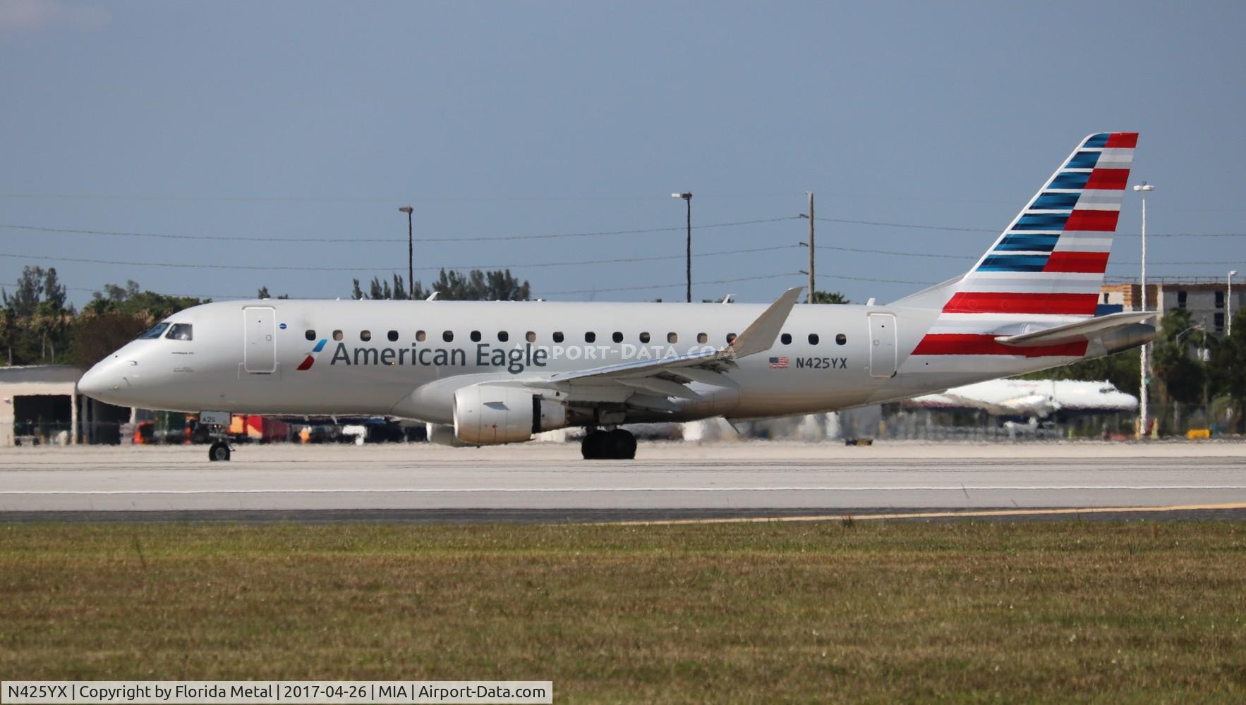 N425YX, 2014 Embraer 175LR (ERJ-170-200LR) C/N 17000396, American Eagle