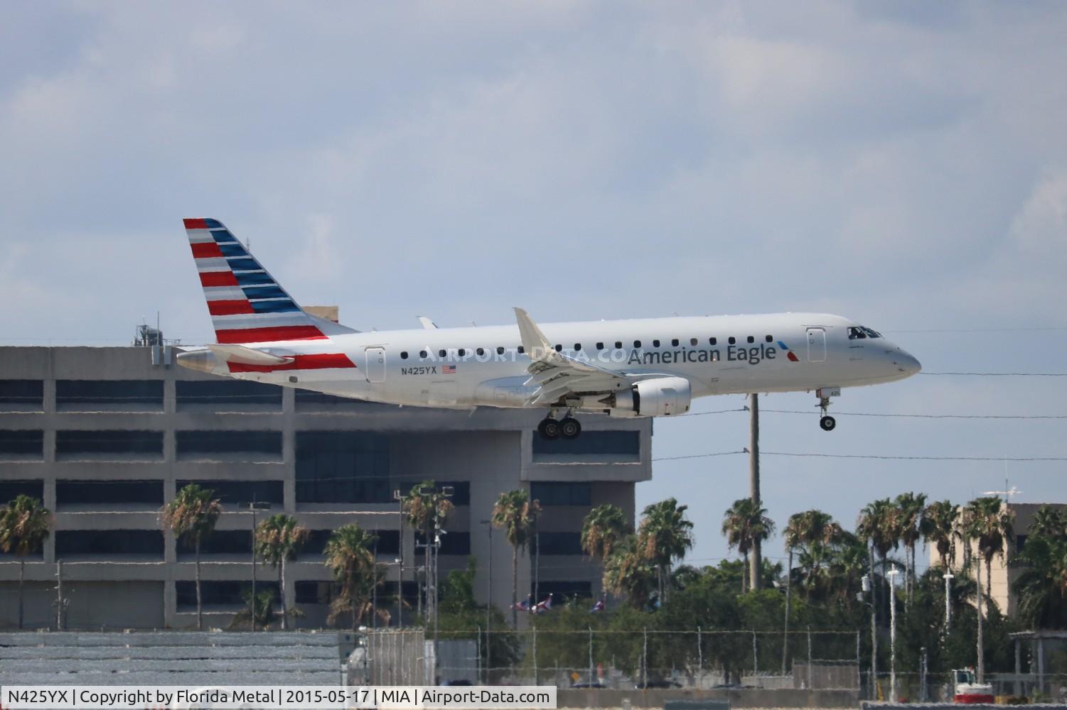 N425YX, 2014 Embraer 175LR (ERJ-170-200LR) C/N 17000396, American Eagle