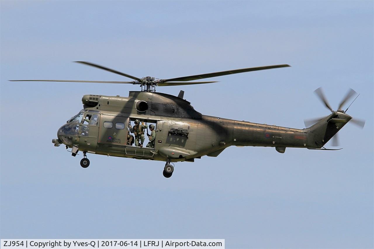 ZJ954, Westland Puma HC.2 C/N 1310, Westland SA-330E Puma HC2, Landing, Landivisiau Naval Air Base (LFRJ) Tiger Meet 2017