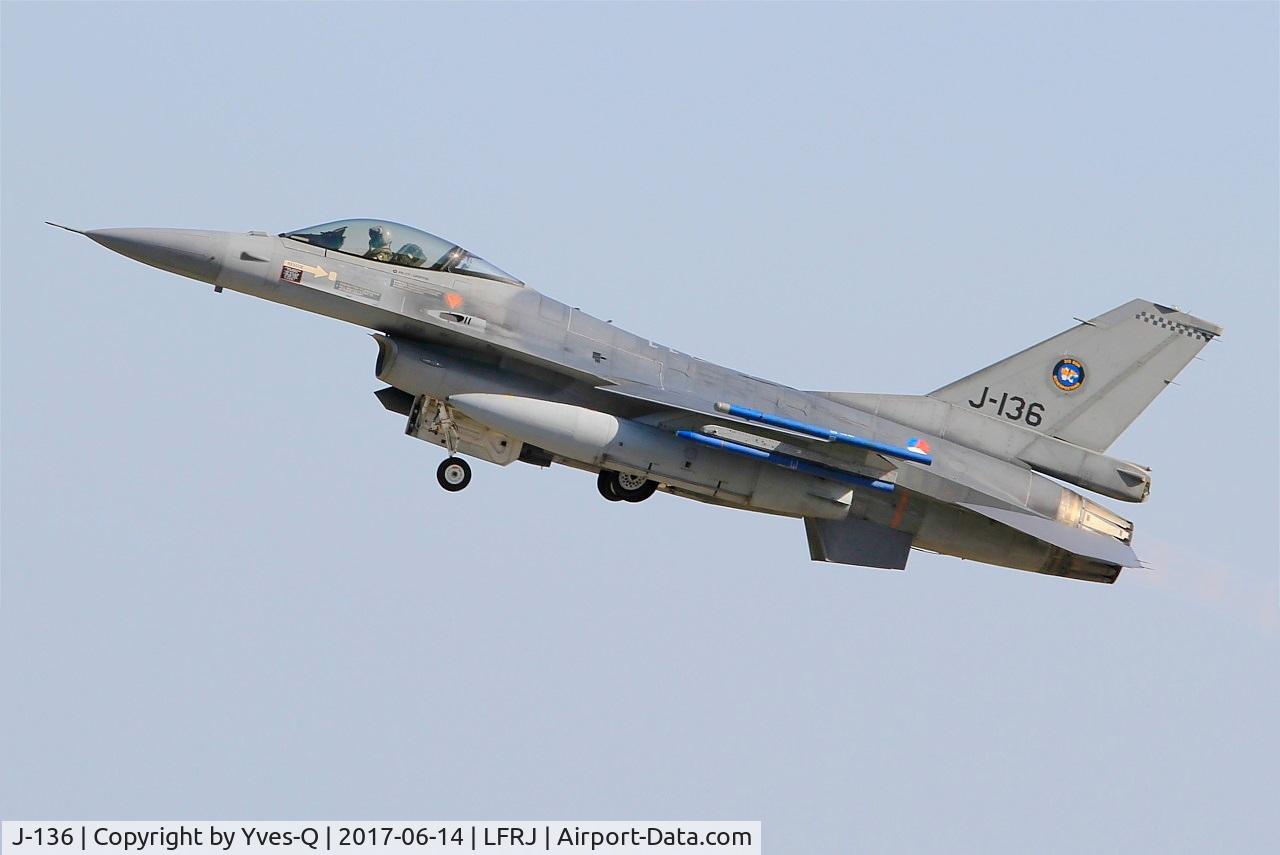 J-136, Fokker F-16AM Fighting Falcon C/N 6D-126, Fokker F-16AM Fighting Falcon, Take off rwy 26, Landivisiau Naval Air Base (LFRJ) Tiger Meet 2017