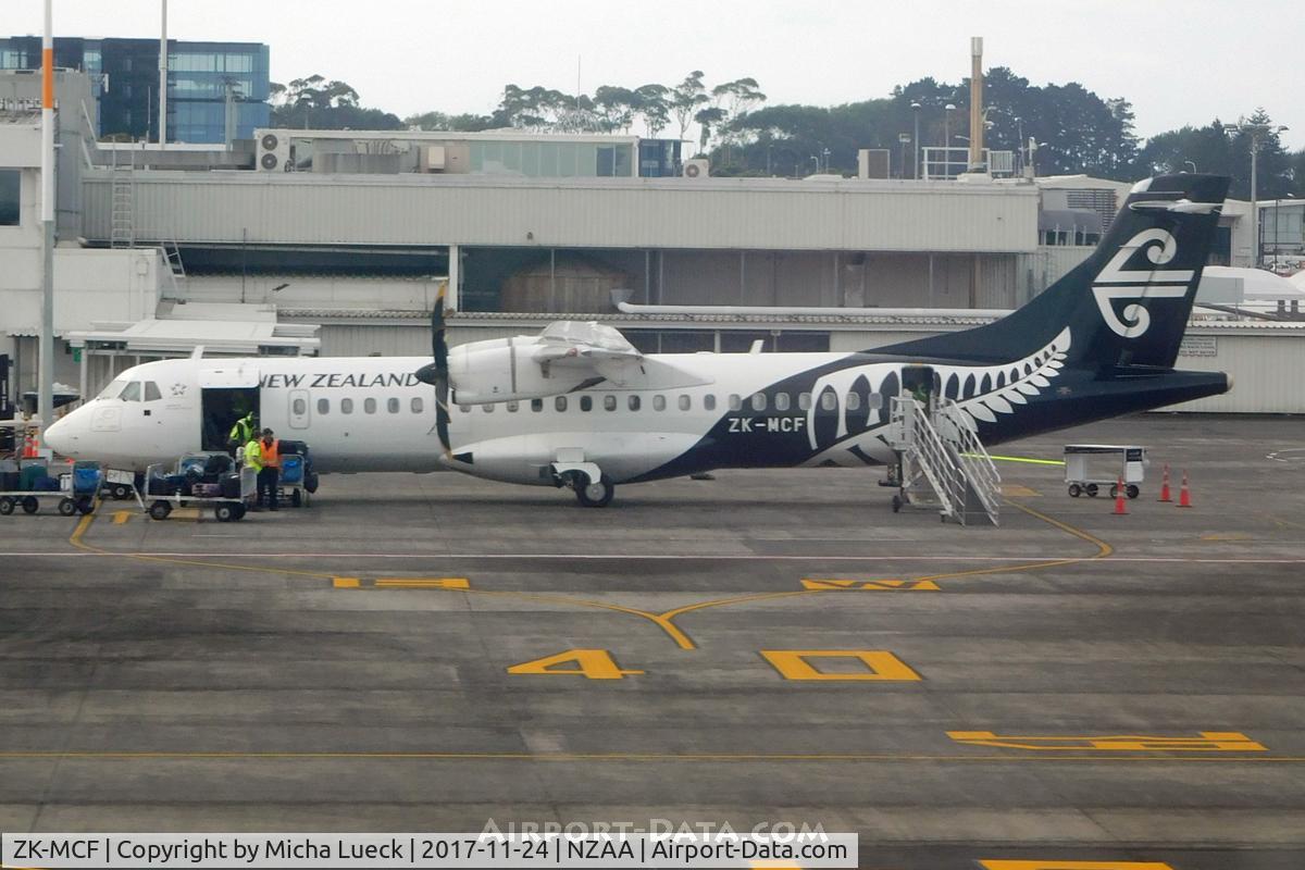 ZK-MCF, 1999 ATR 72-212A C/N 600, At Auckland