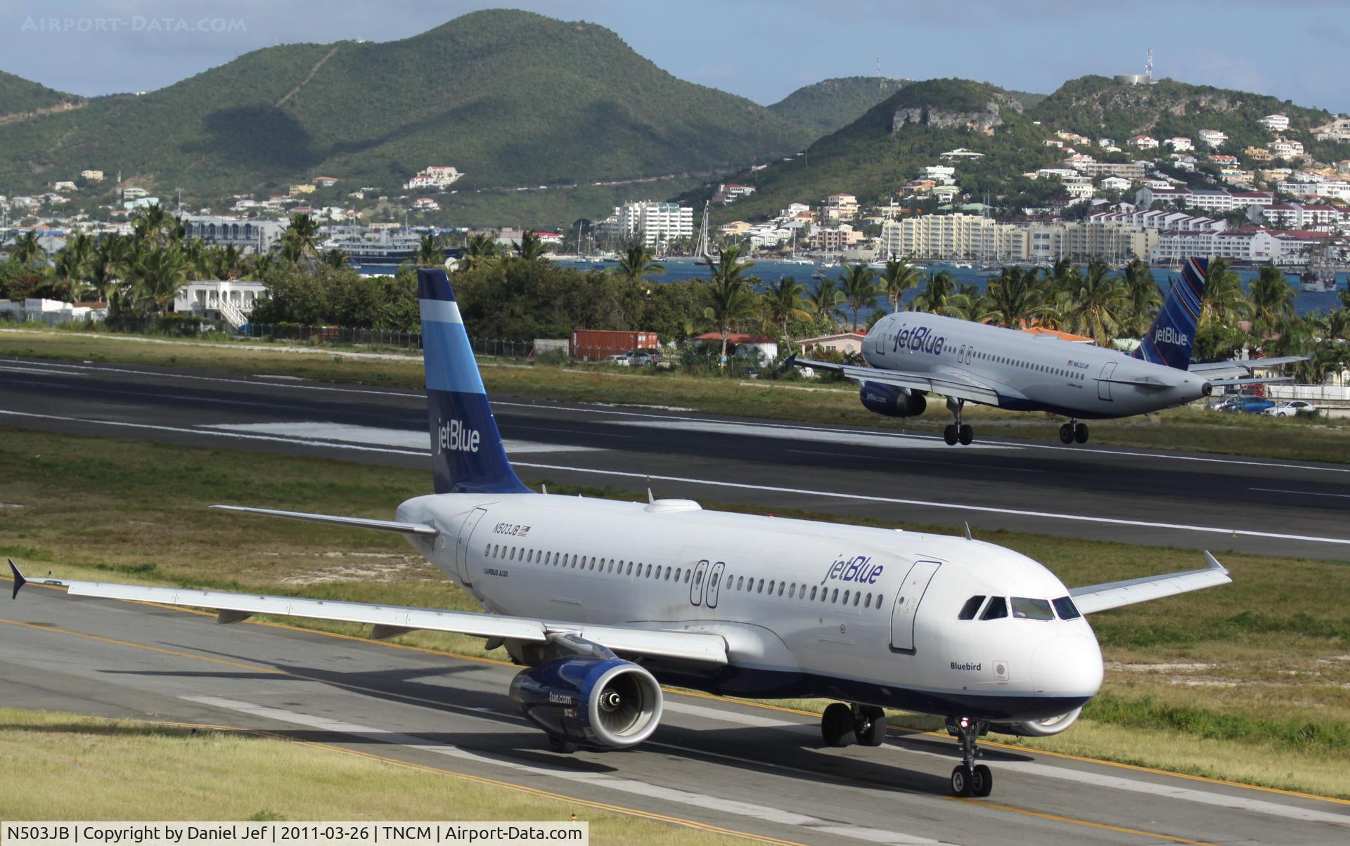 N503JB, 1999 Airbus A320-232 C/N 1123, Some jet Blue action at TNCM