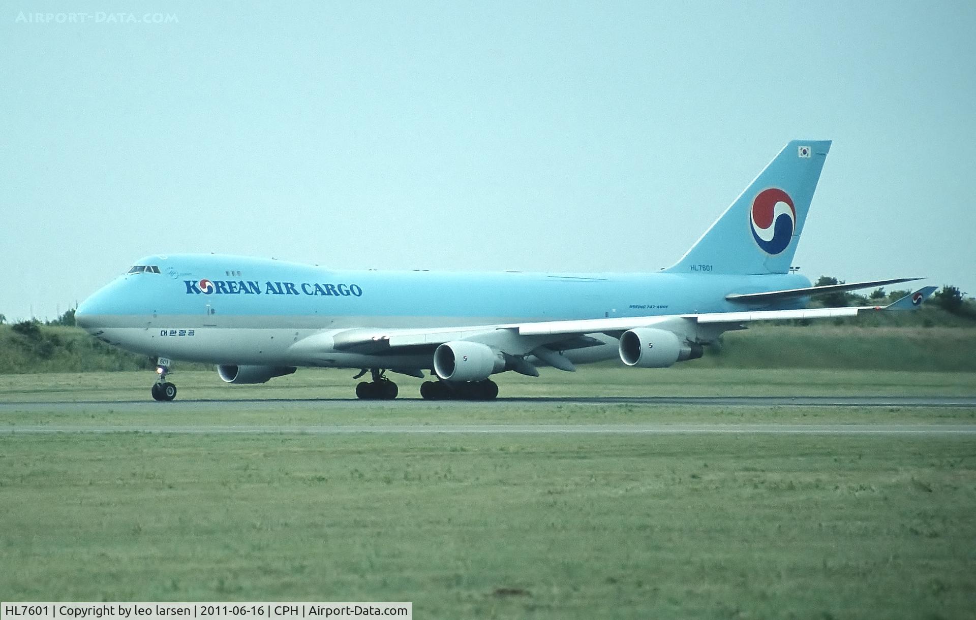 HL7601, 2004 Boeing 747-4B5F/SCD C/N 33949, Copenhagen 16.6.2011