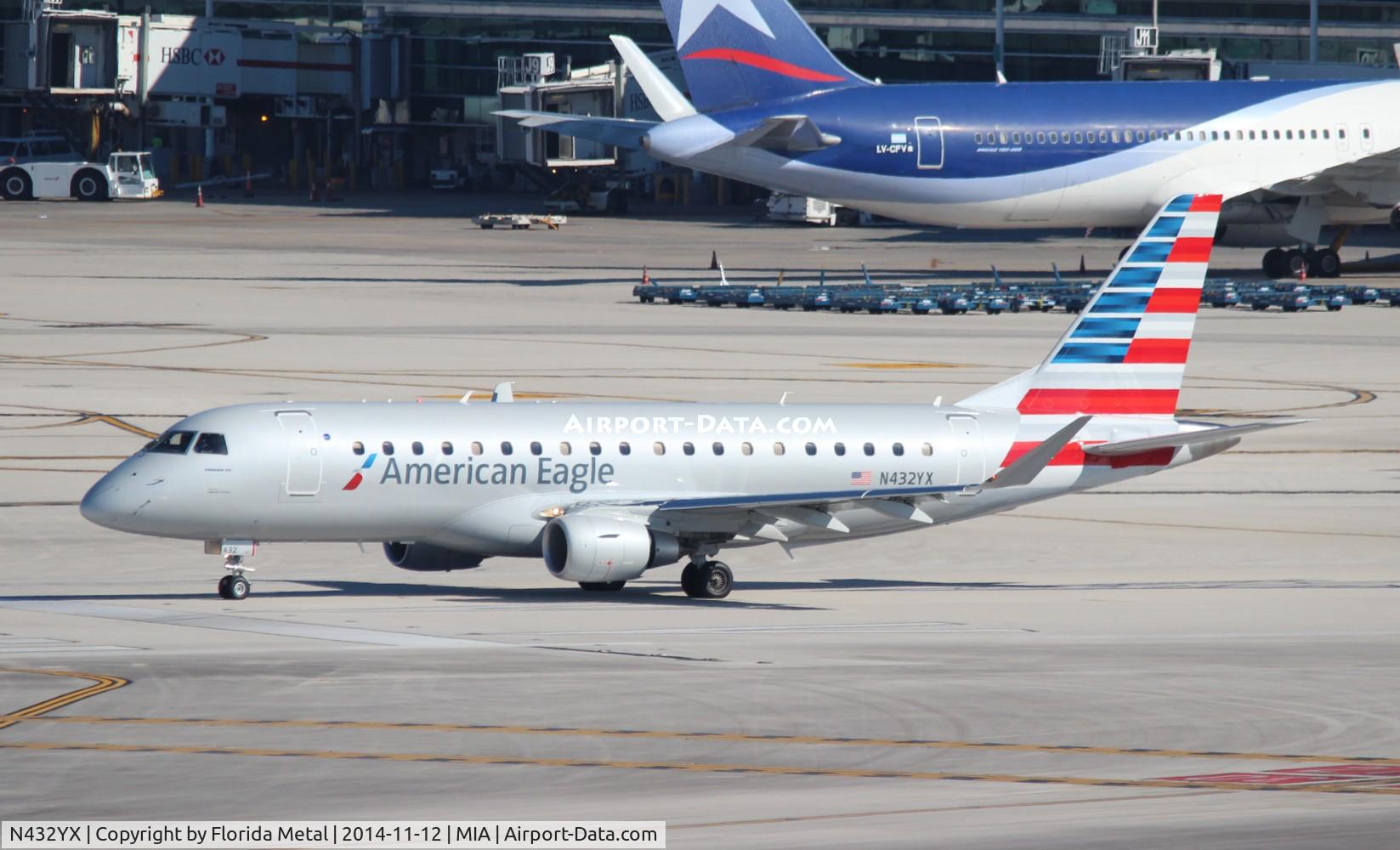 N432YX, 2014 Embraer 175LR (ERJ-170-200LR) C/N 17000415, American Eagle
