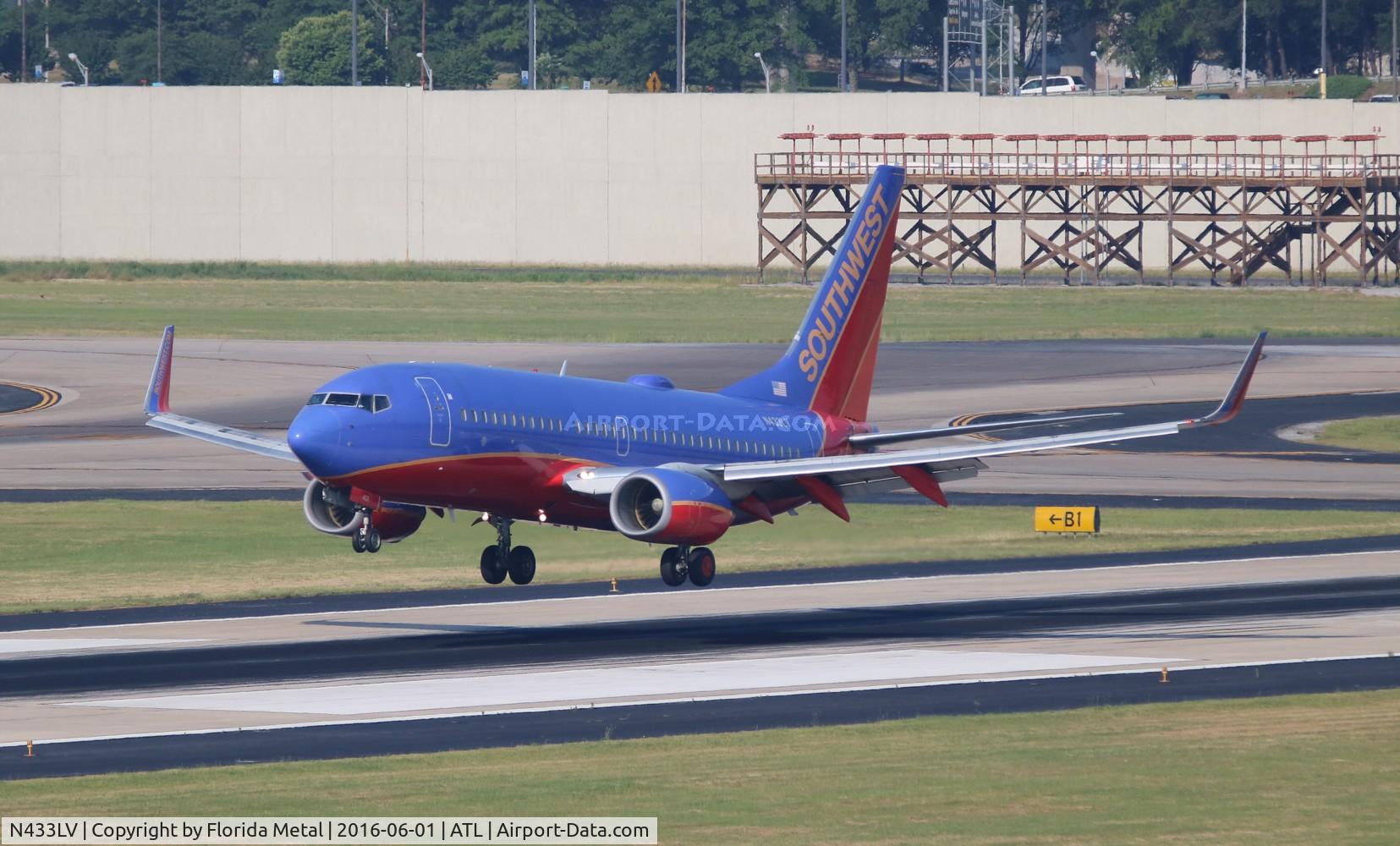 N433LV, 2003 Boeing 737-7H4 C/N 33716, Southwest