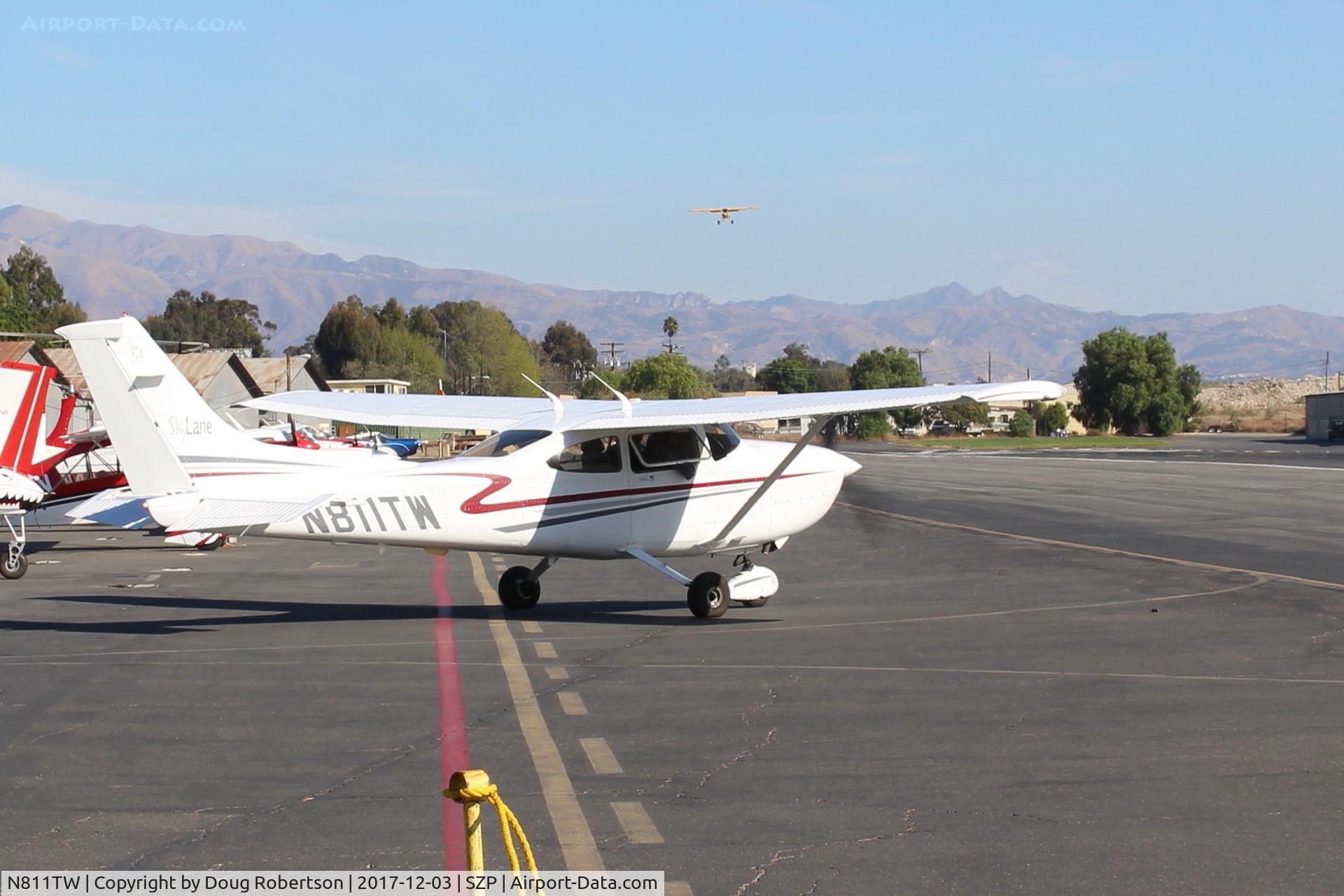 N811TW, 2002 Cessna 182T Skylane C/N 18281118, 2002 Cessna 182T SKYLANE, Lycoming IO-540-AB1A5 230 Hp, taxi to Rwy 22