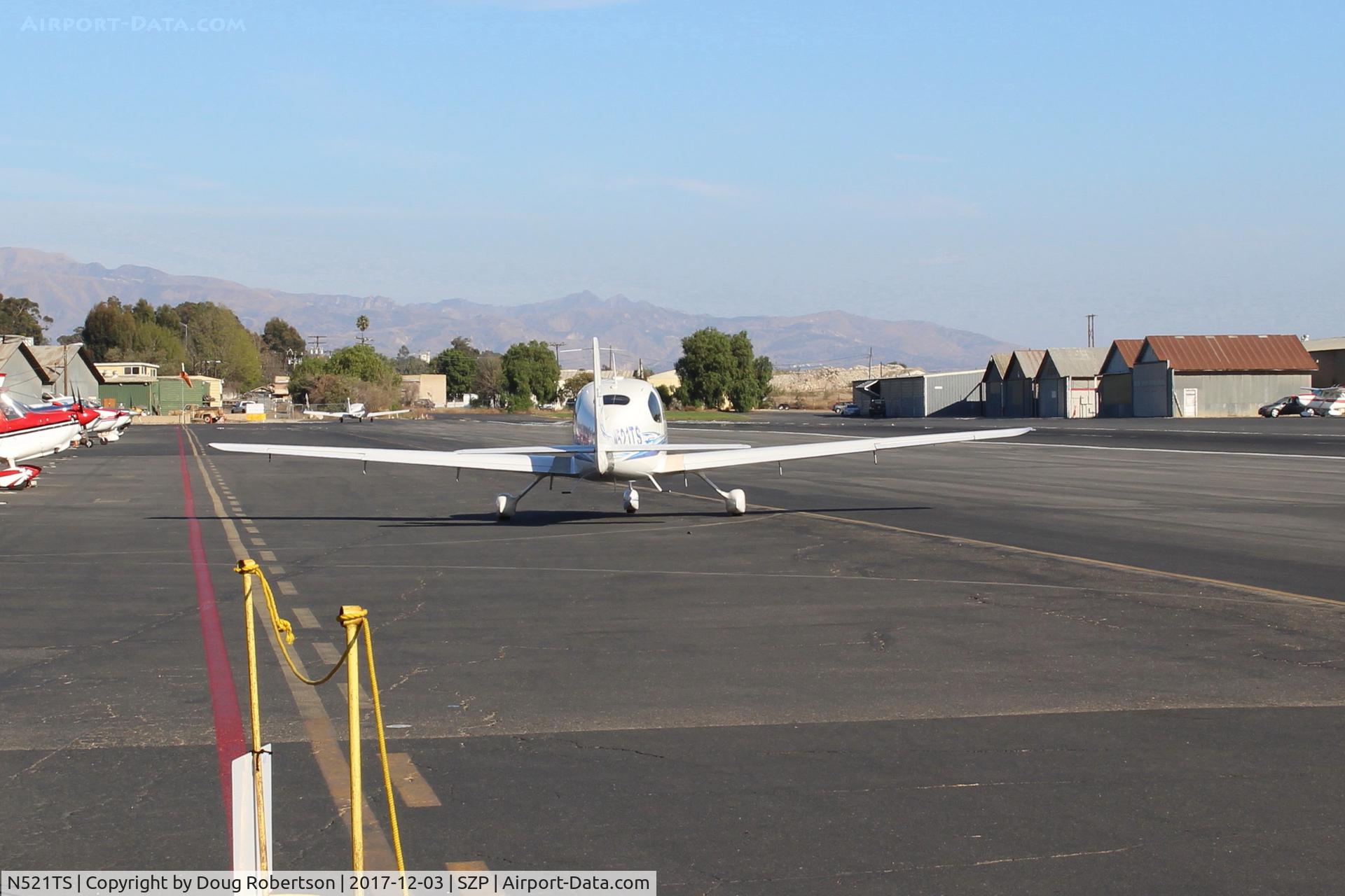 N521TS, 2005 Cirrus SR22 G2 C/N 1753, 2005 Cirrus SR22-G2, Continental IO-550-N 310 Hp, taxi