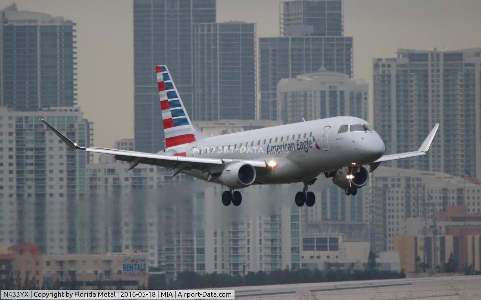 N433YX, 2014 Embraer 175LR (ERJ-170-200LR) C/N 17000417, American Eagle