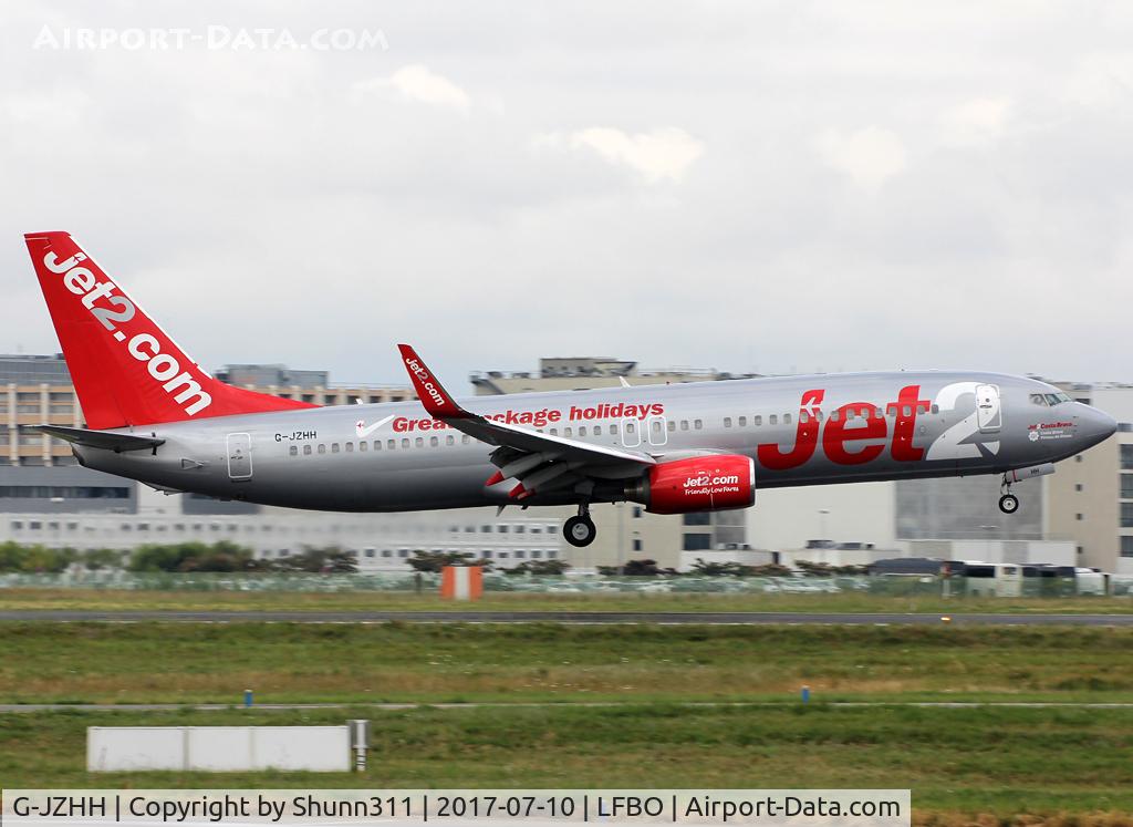 G-JZHH, 2000 Boeing 737-85P C/N 28536, Landing rwy 32R