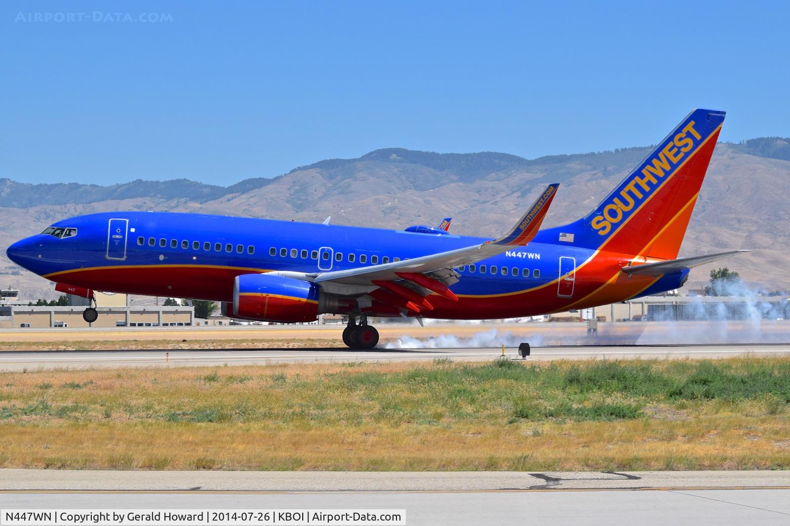 N447WN, 2003 Boeing 737-7H4 C/N 33720, Touch down on RWY 28L.