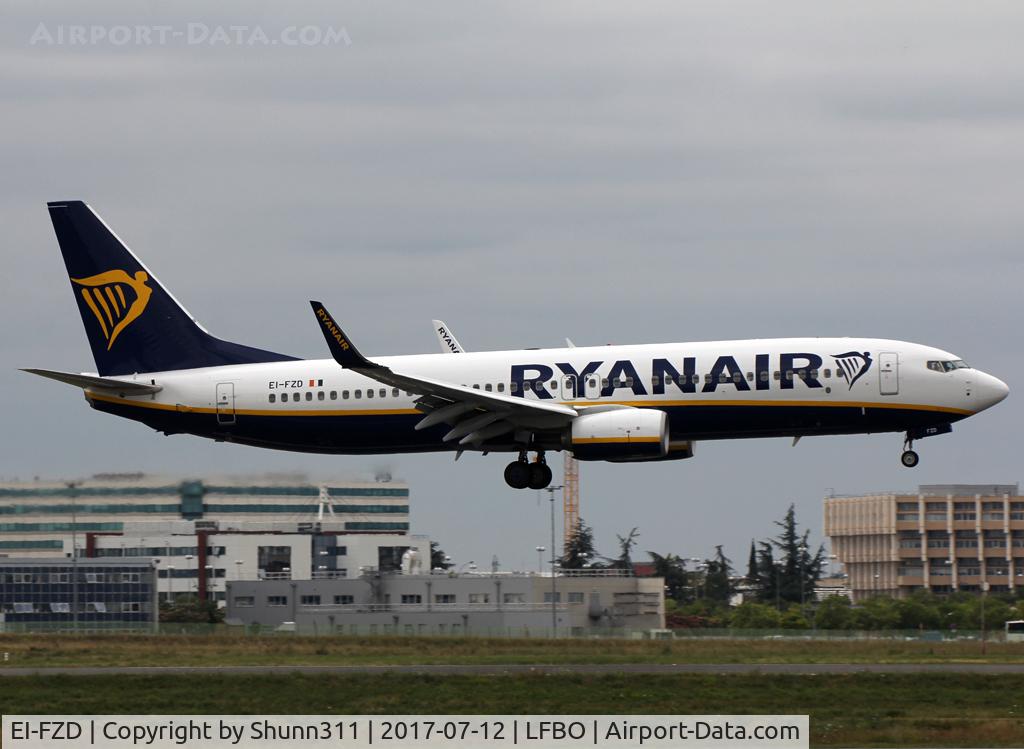 EI-FZD, 2017 Boeing 737-800 C/N 44777, Landing rwy 32R