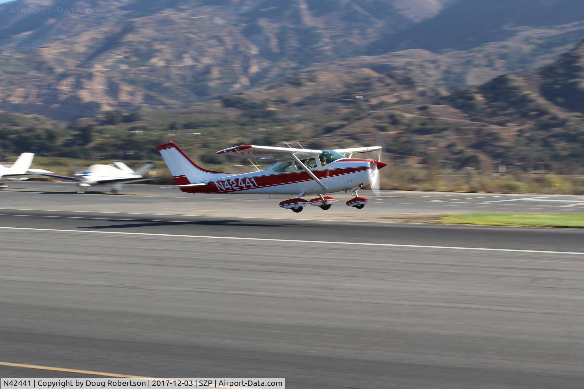 N42441, 1968 Cessna 182L Skylane C/N 18259018, 1968 Cessna 182L SKYLANE, Continental O-470-R 230 Hp, takeoff climb Rwy 22