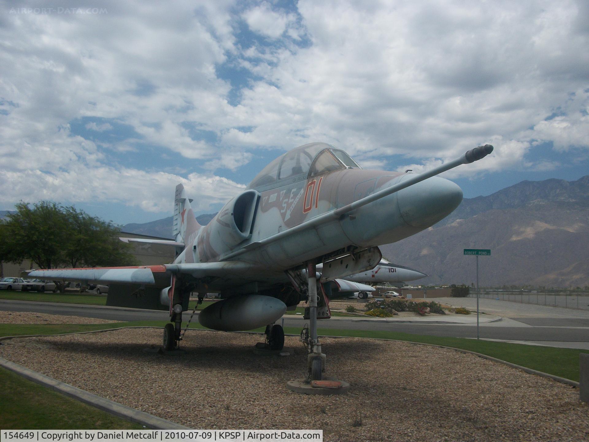 154649, Douglas TA-4J Skyhawk C/N 13767, Palm Springs Air Museum