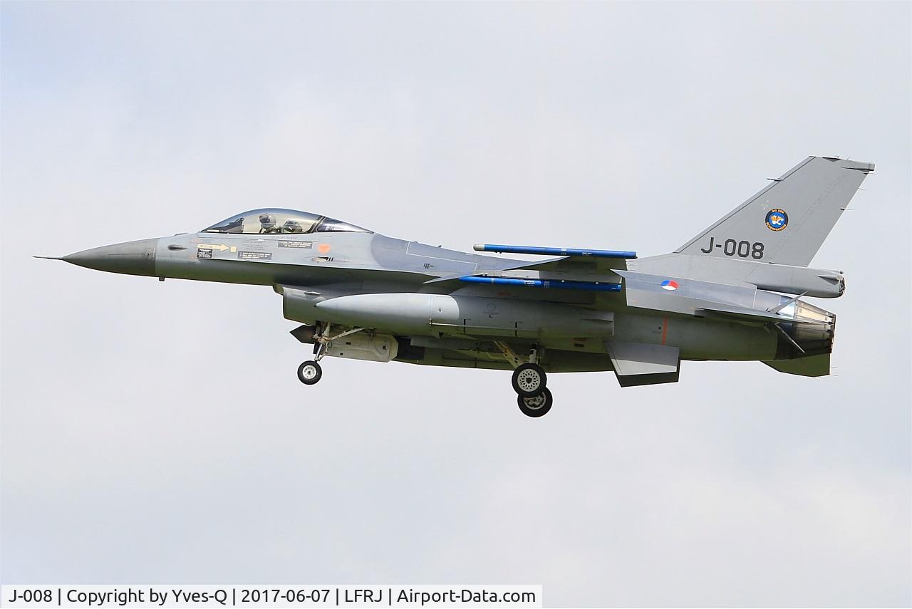 J-008, General Dynamics F-16AM Fighting Falcon C/N 6D-164, Fokker F-16AM Fighting Falcon, Short approach rwy 26, Landivisiau Naval Air Base (LFRJ) Tiger Meet 2017