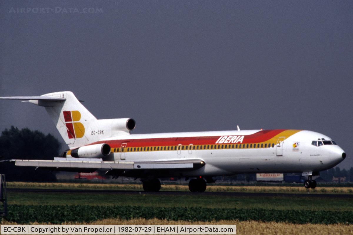 EC-CBK, 1972 Boeing 727-256 C/N 20605, Iberia Boeing 727-256 landing at Schiphol airport, the Netherlands, 1982