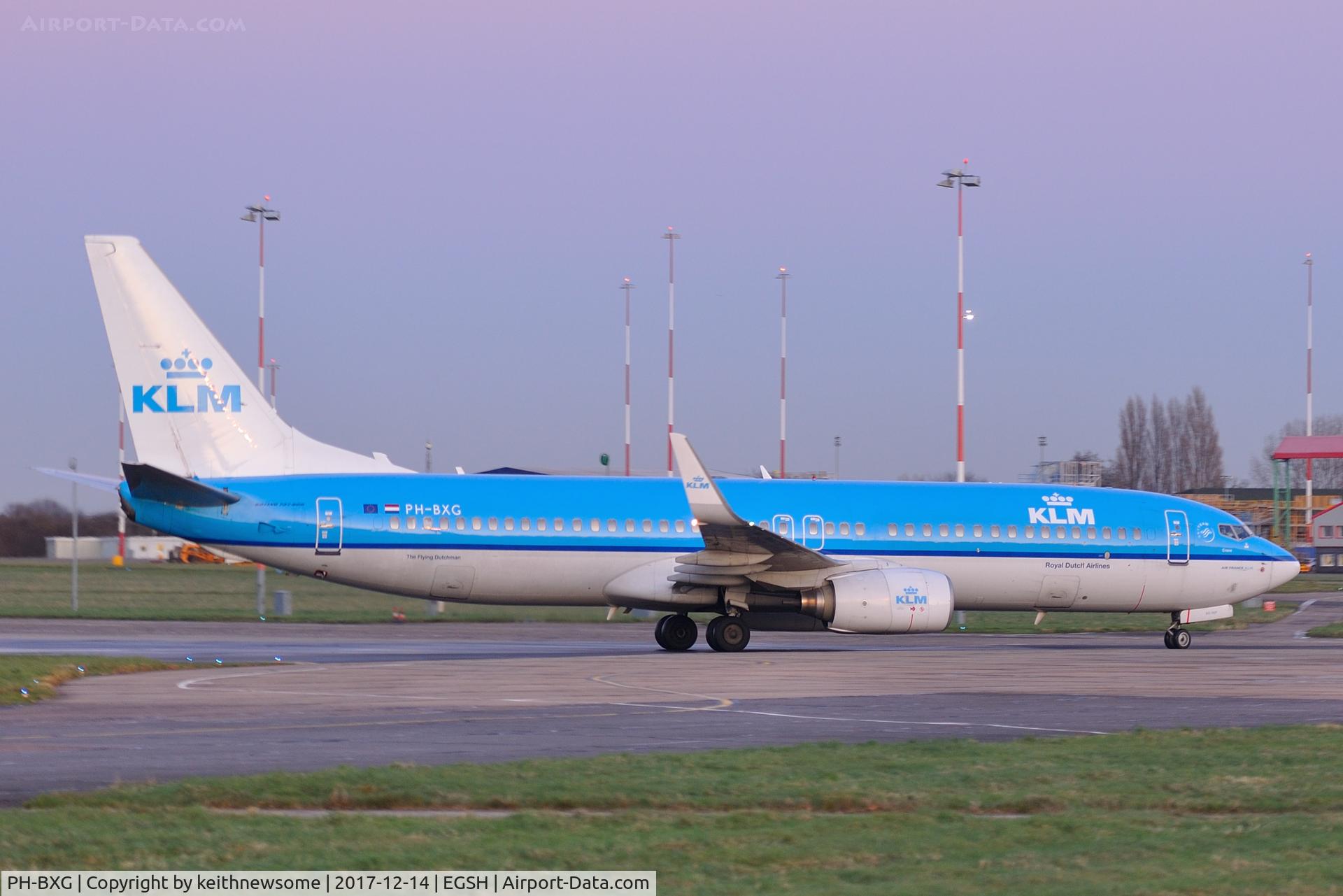 PH-BXG, 2000 Boeing 737-8K2 C/N 30357, Arriving at Norwich for maintenance.