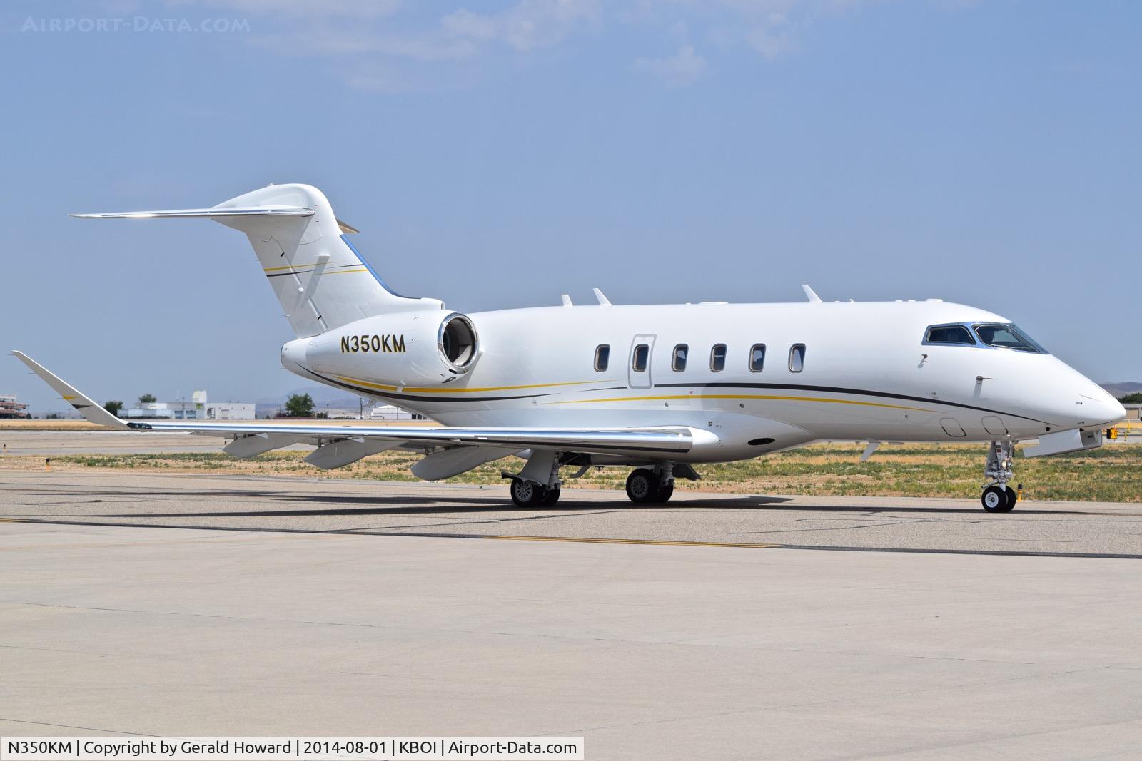 N350KM, 2014 Bombardier Challenger 300 (BD-100-1A10) C/N 20505, Taxiing on Bravo for RWY 28R.