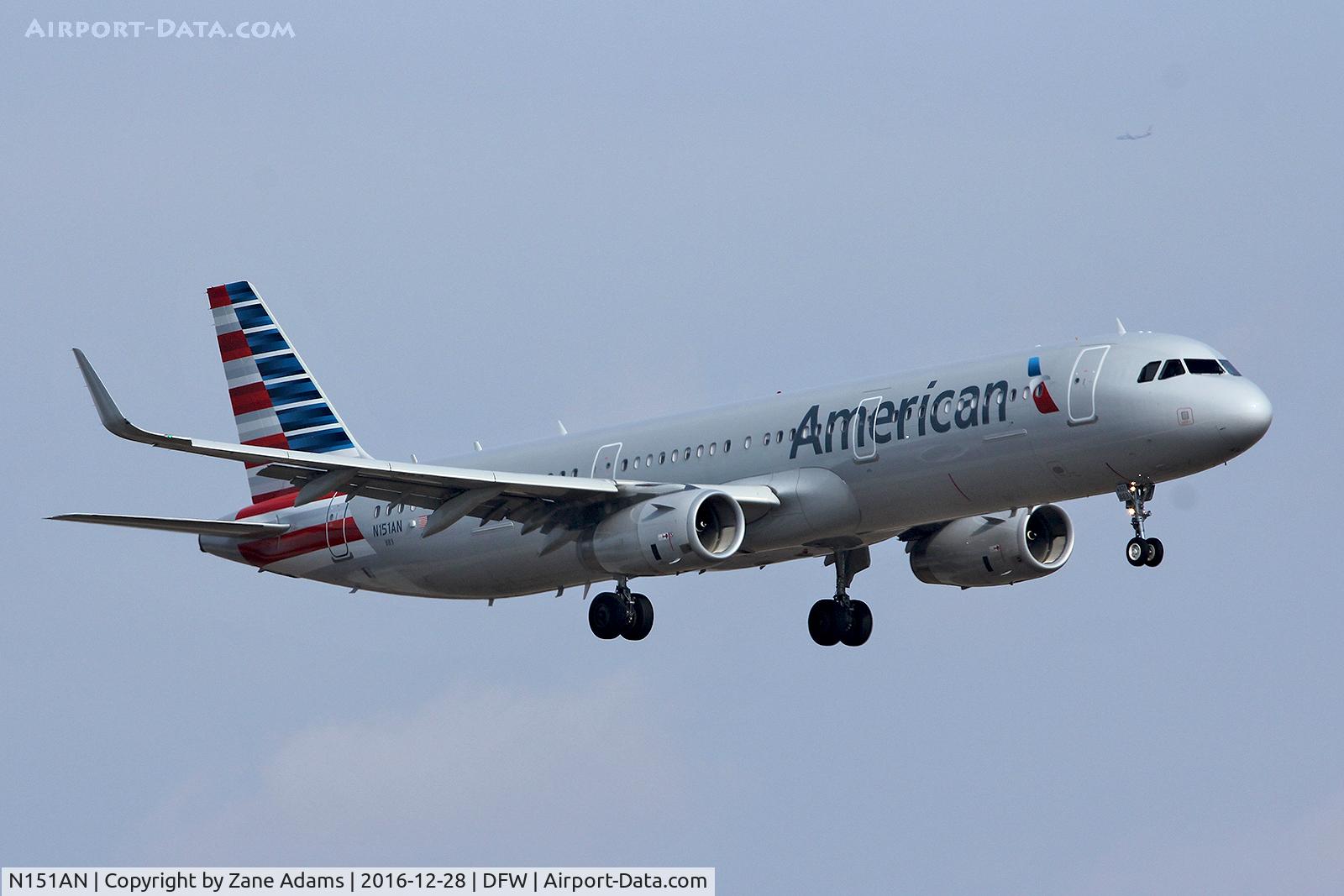 N151AN, 2015 Airbus A321-231 C/N 6840, Arriving at DFW Airport