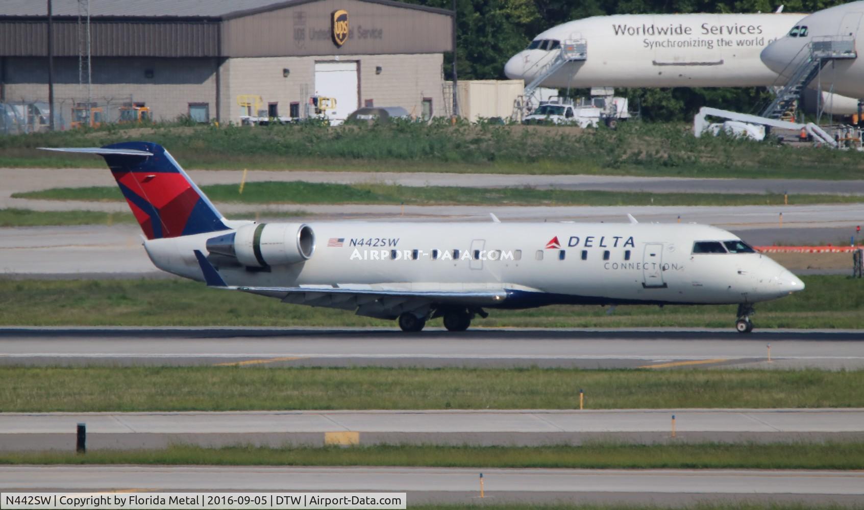 N442SW, 2002 Bombardier CRJ-200LR (CL-600-2B19) C/N 7609, Delta Connection