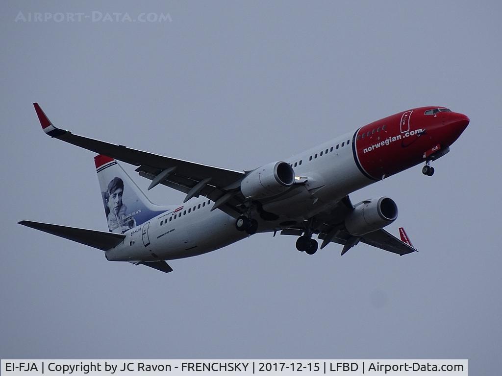 EI-FJA, 2012 Boeing 737-8JP C/N 39419, Norwegian (Knud Rasmussen livery) diverted to BOD, IBK8GV landing runway 29, very bad weather....