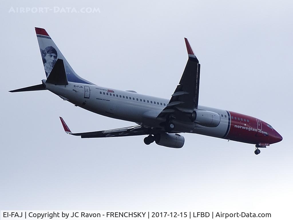 EI-FAJ, 2007 Airbus A320-214 C/N 3044, Norwegian (Knud Rasmussen livery) diverted to BOD, IBK8GV landing runway 29, very bad weather....
