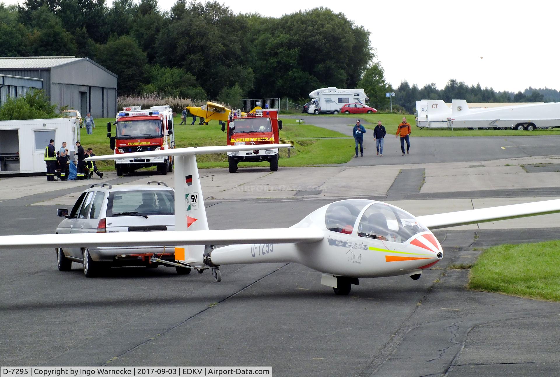 D-7295, Glaser-Dirks DG-505 Elan Orion C/N Not found D-7195, Glaser-Dirks DG-505 Elan Orion at the Dahlemer Binz 60th jubilee airfield display