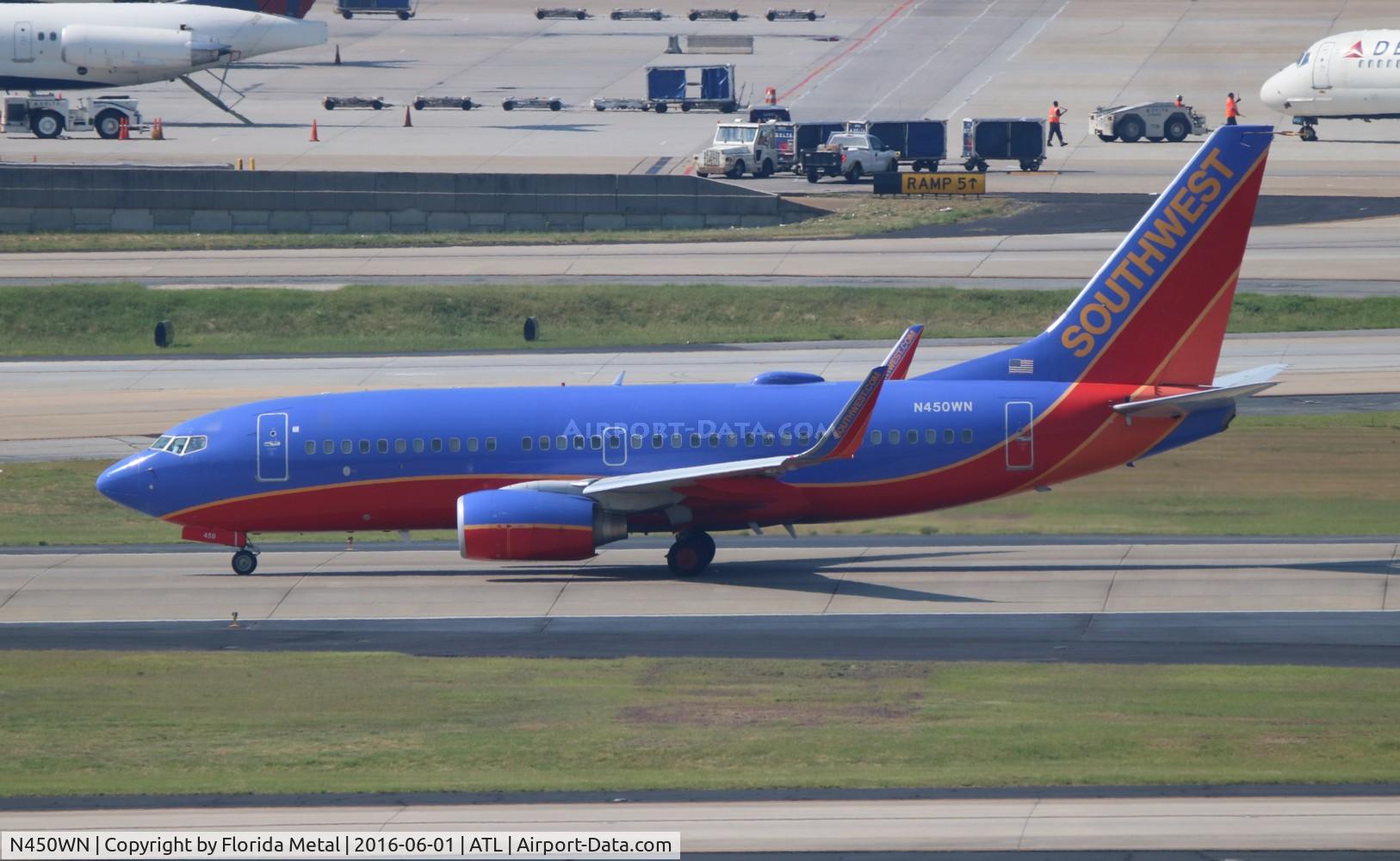 N450WN, 2004 Boeing 737-7H4 C/N 32470, Southwest
