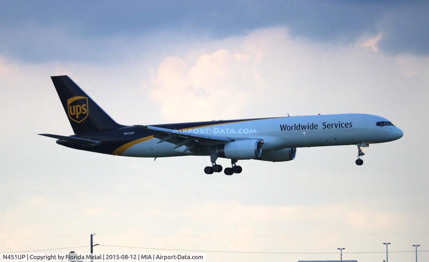 N451UP, 1995 Boeing 757-24APF C/N 27739, UPS 757-200F