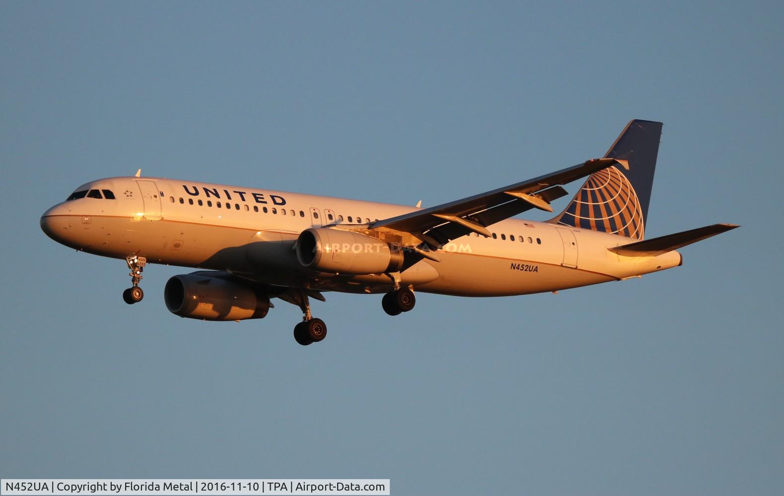 N452UA, 1999 Airbus A320-232 C/N 0955, United