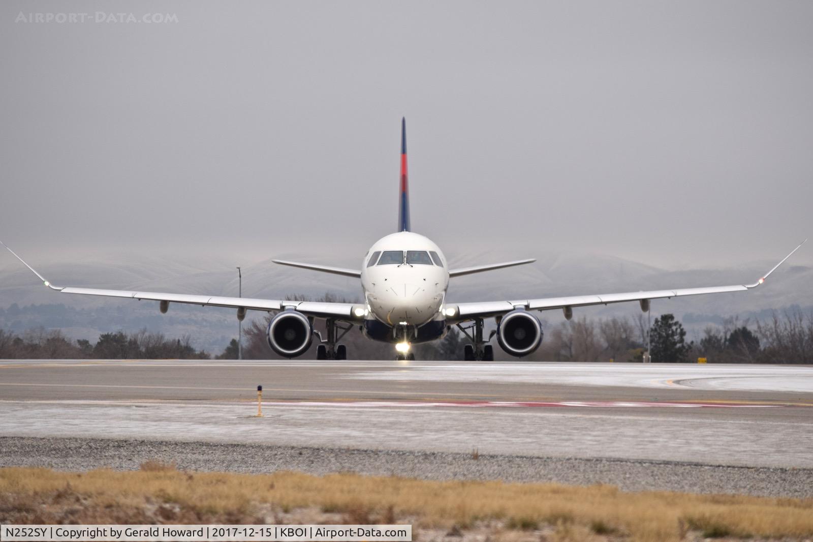 N252SY, 2016 Embraer 175LR (ERJ-170-200LR) C/N 17000612, Coming off Taxiway Juliet onto RWY 10R.