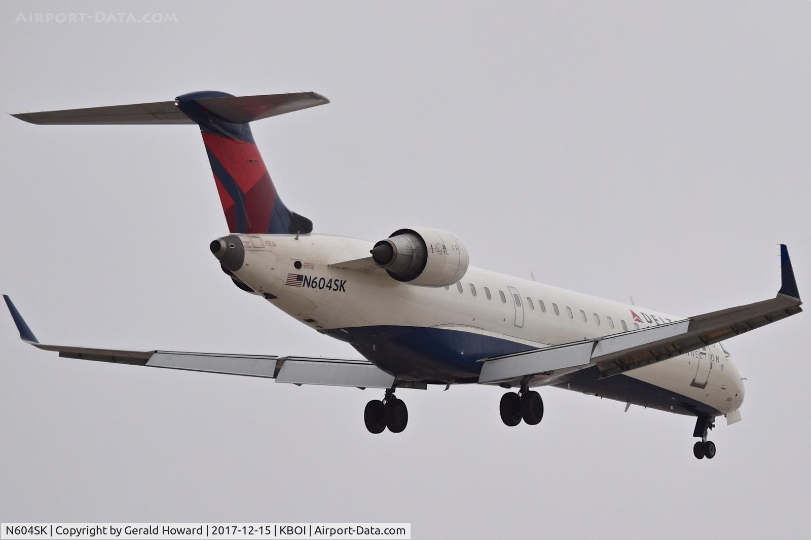 N604SK, 2006 Bombardier CRJ-702 (CL-600-2C10) Regional Jet C/N 10249, Landing RWY 10R.
