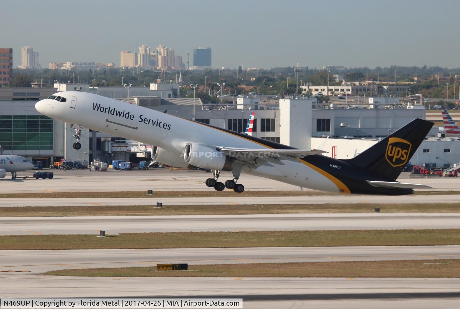 N469UP, 1997 Boeing 757-24APF C/N 25485, UPS 757