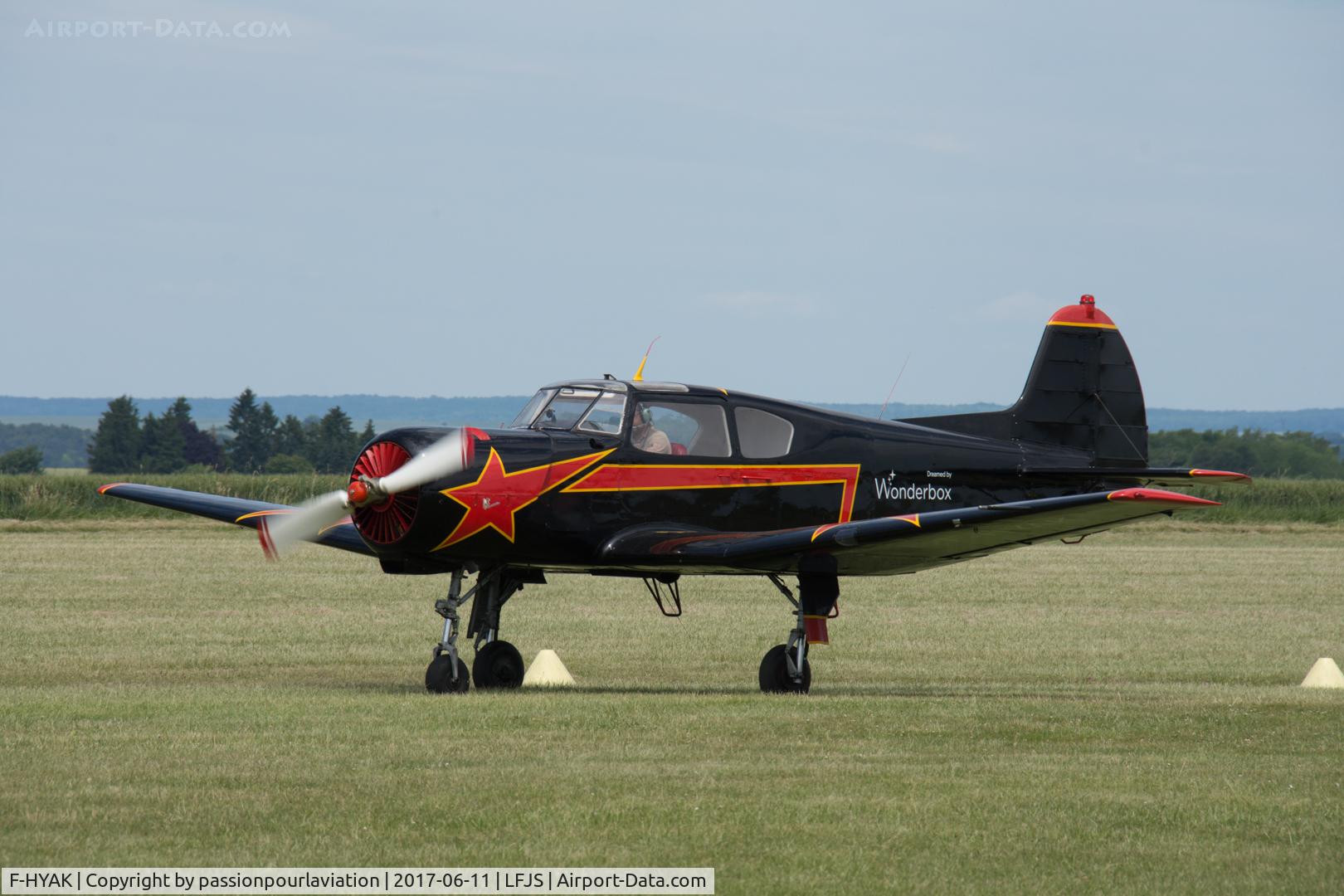 F-HYAK, 1980 Yakovlev Yak-18T C/N 22202034139, Taxiing