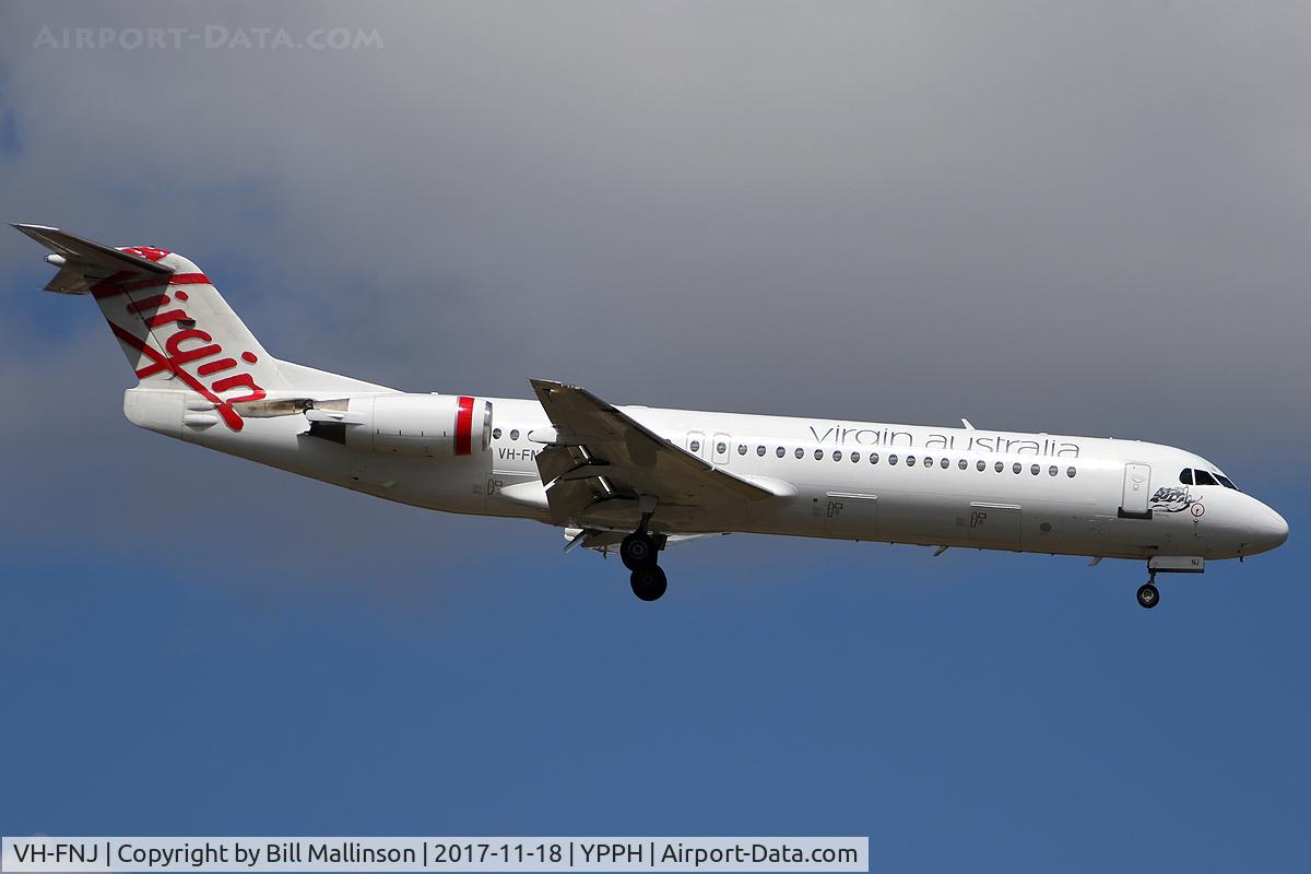 VH-FNJ, 1994 Fokker 100 (F-28-0100) C/N 11489, ANOTHER FIFO