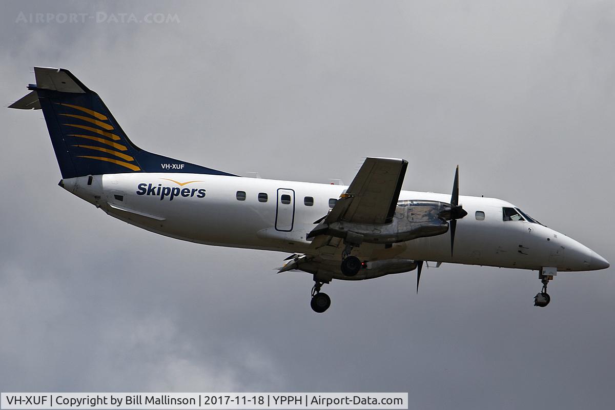 VH-XUF, 1990 Embraer EMB-120ER Brasilia C/N 120207, finals