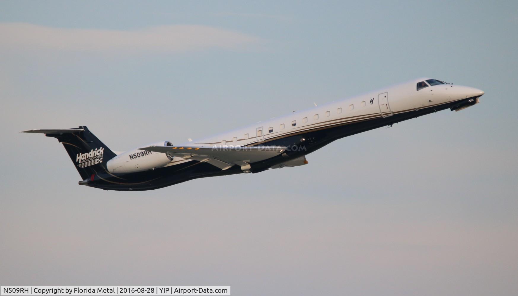 N509RH, 2001 Embraer EMB-145LR C/N 145517, Hendrick