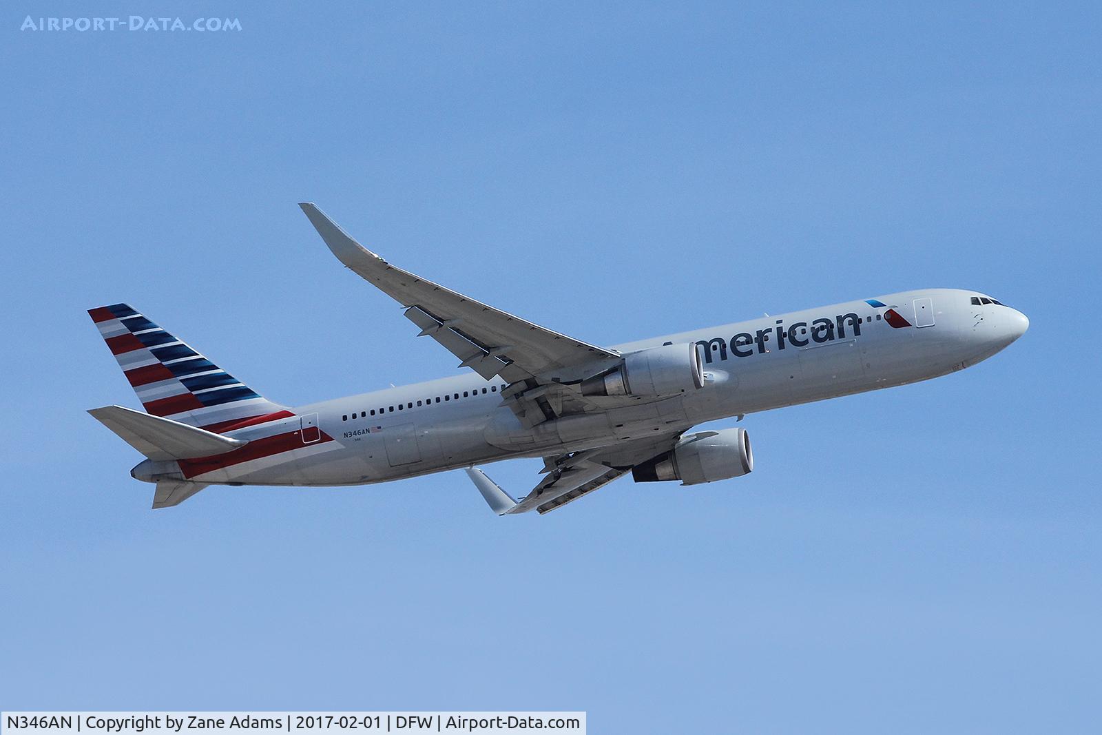 N346AN, 2003 Boeing 767-323 C/N 33085, Departing DFW Airport