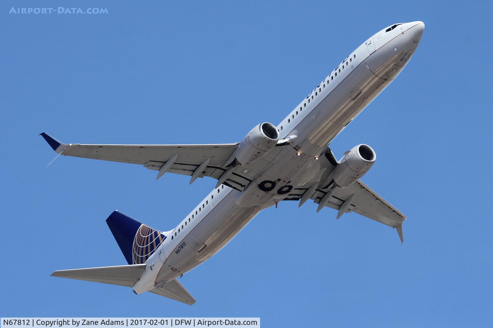 N67812, 2013 Boeing 737-924/ER C/N 43530, Departing NAS Fort Worth
