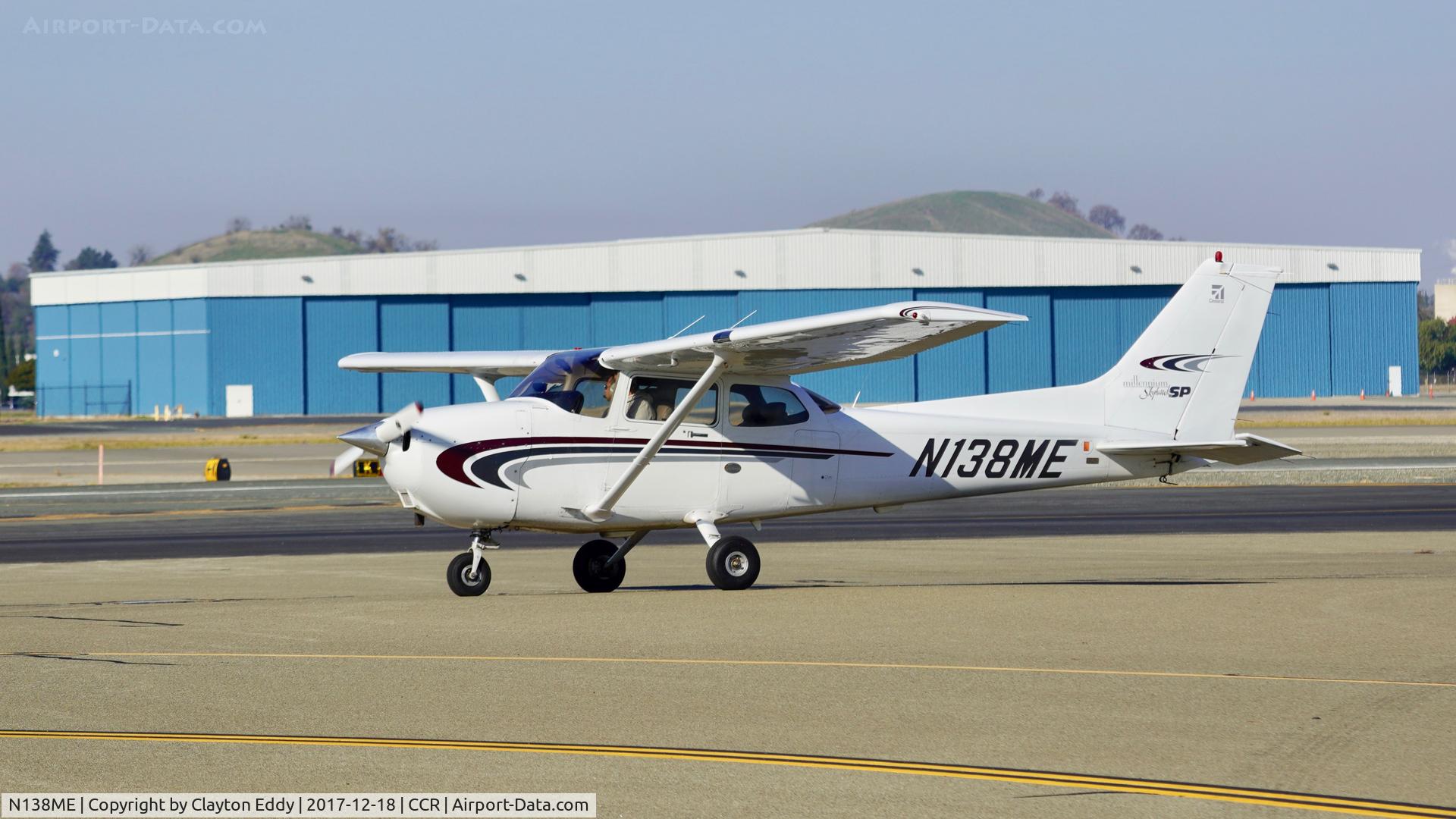 N138ME, 2000 Cessna 172S C/N 172S8422, Buchanan Field Concord California 2017.