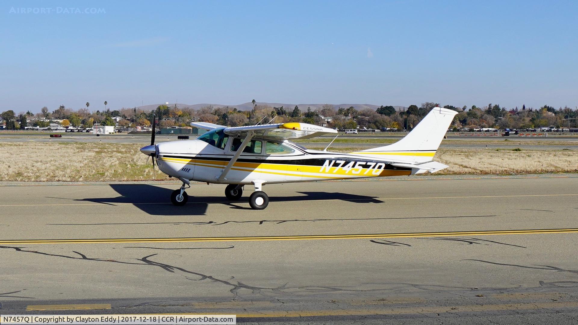 N7457Q, 1972 Cessna 182P Skylane C/N 18261097, Buchanan Field Concord California 2017.