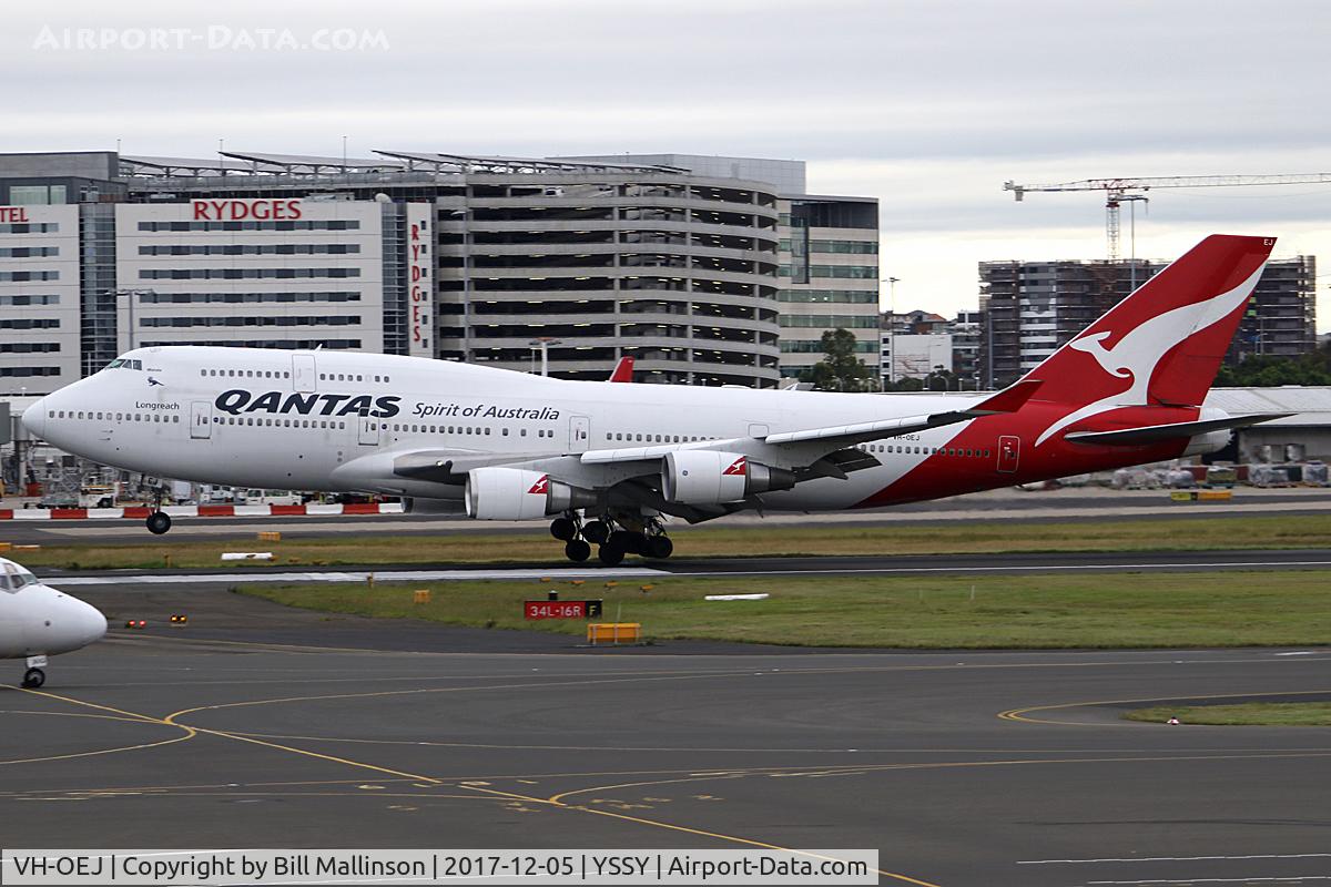 VH-OEJ, 2003 Boeing 747-438/ER C/N 32914, IN ONTO 16R