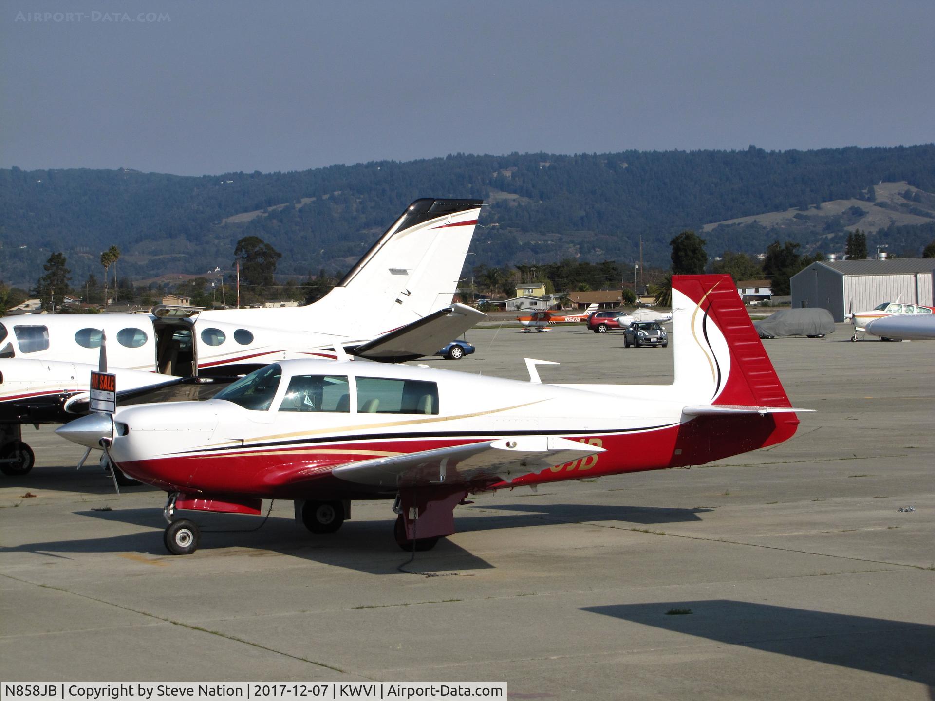 N858JB, 1977 Mooney M20J 201 C/N 24-0376, Beautifully painted 1977 Mooney M20J visiting @ Watsonville Municipal Airport, CA (Huron Ag Helicopters, Coalinga, CA is owner but for sale on December 7, 2017