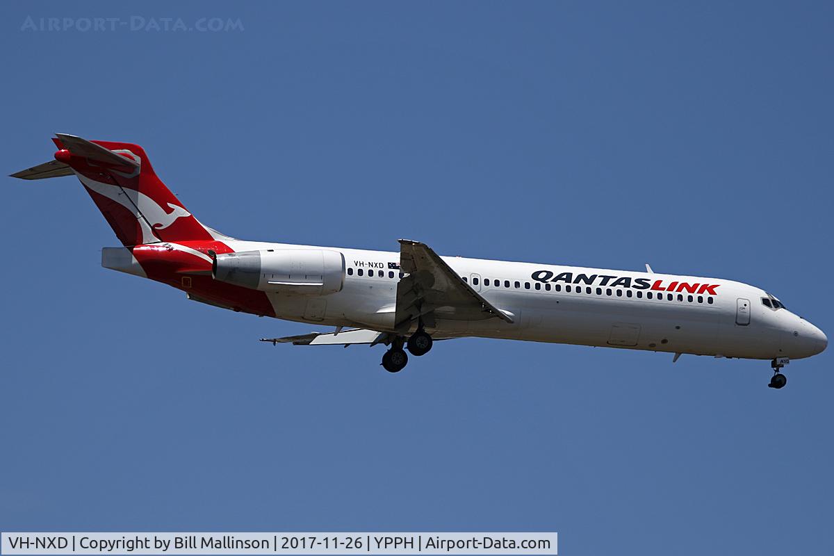VH-NXD, 2000 Boeing 717-200 C/N 55062, on finals