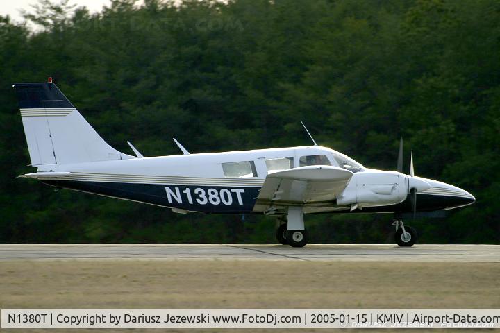 N1380T, 1972 Piper PA-34-200 C/N 34-7250302, Piper PA-34-200 Seneca I  C/N 34-7250302, N1380T