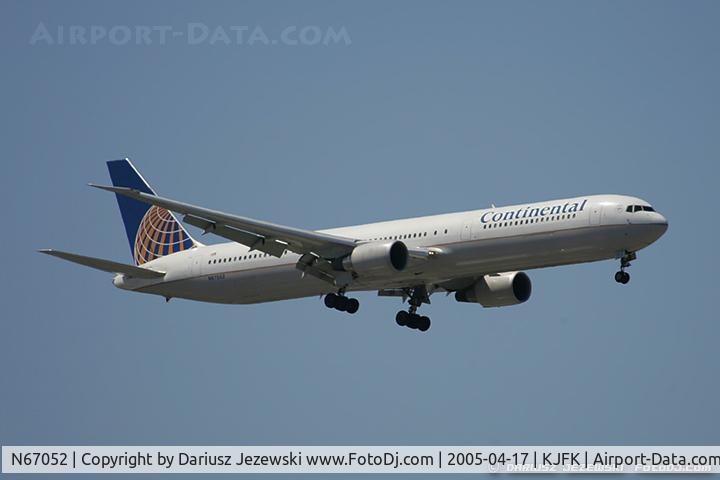 N67052, 2000 Boeing 767-424/ER C/N 29447, Boeing 767-424/ER - United Airlines  C/N 29447, N67052