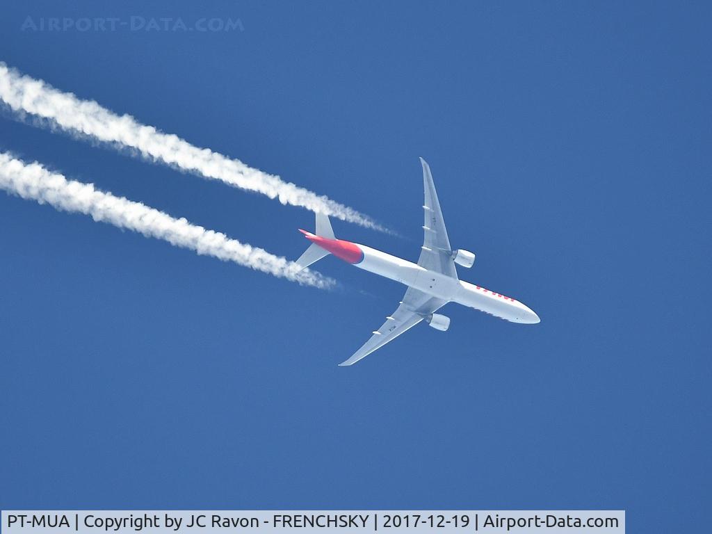 PT-MUA, 2008 Boeing 777-32W/ER C/N 37664, Overflying Bordeaux city flight level 360, JJ8070 /TAM8070 LATAM Brasil Sao Paulo to Frankfurt