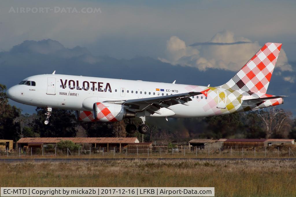 EC-MTD, 2004 Airbus A319-111 C/N 2318, Landing