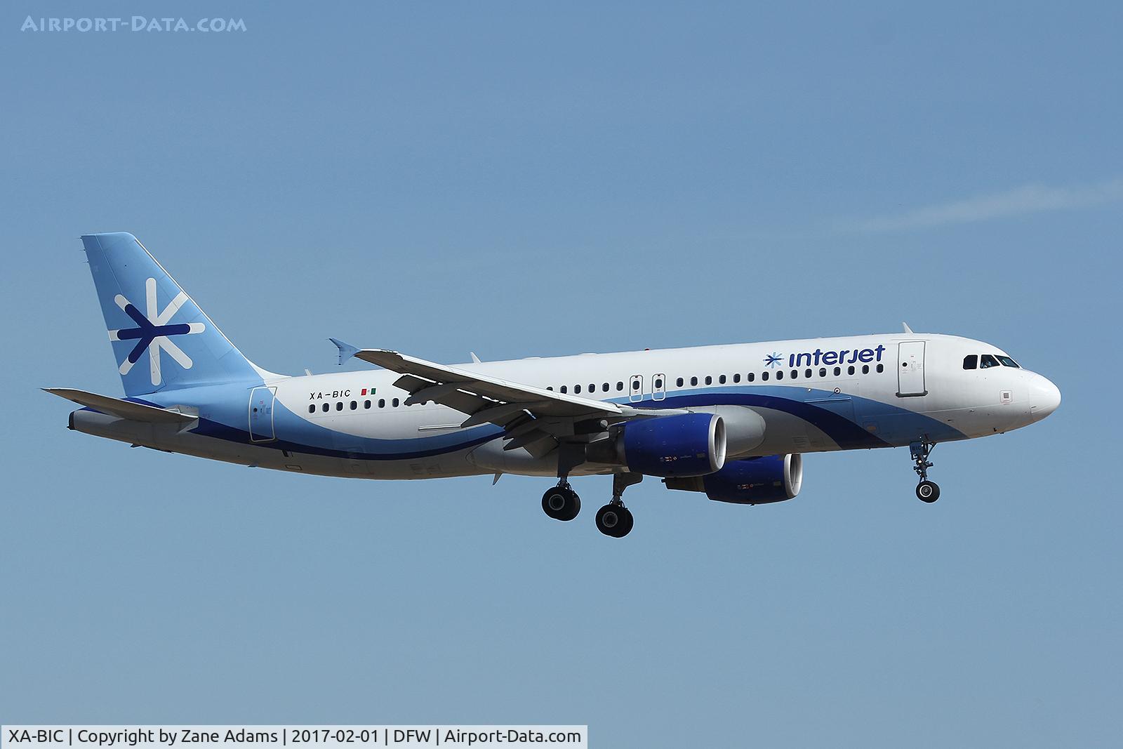XA-BIC, 2008 Airbus A320-214 C/N 3374, Arriving at DFW Airport