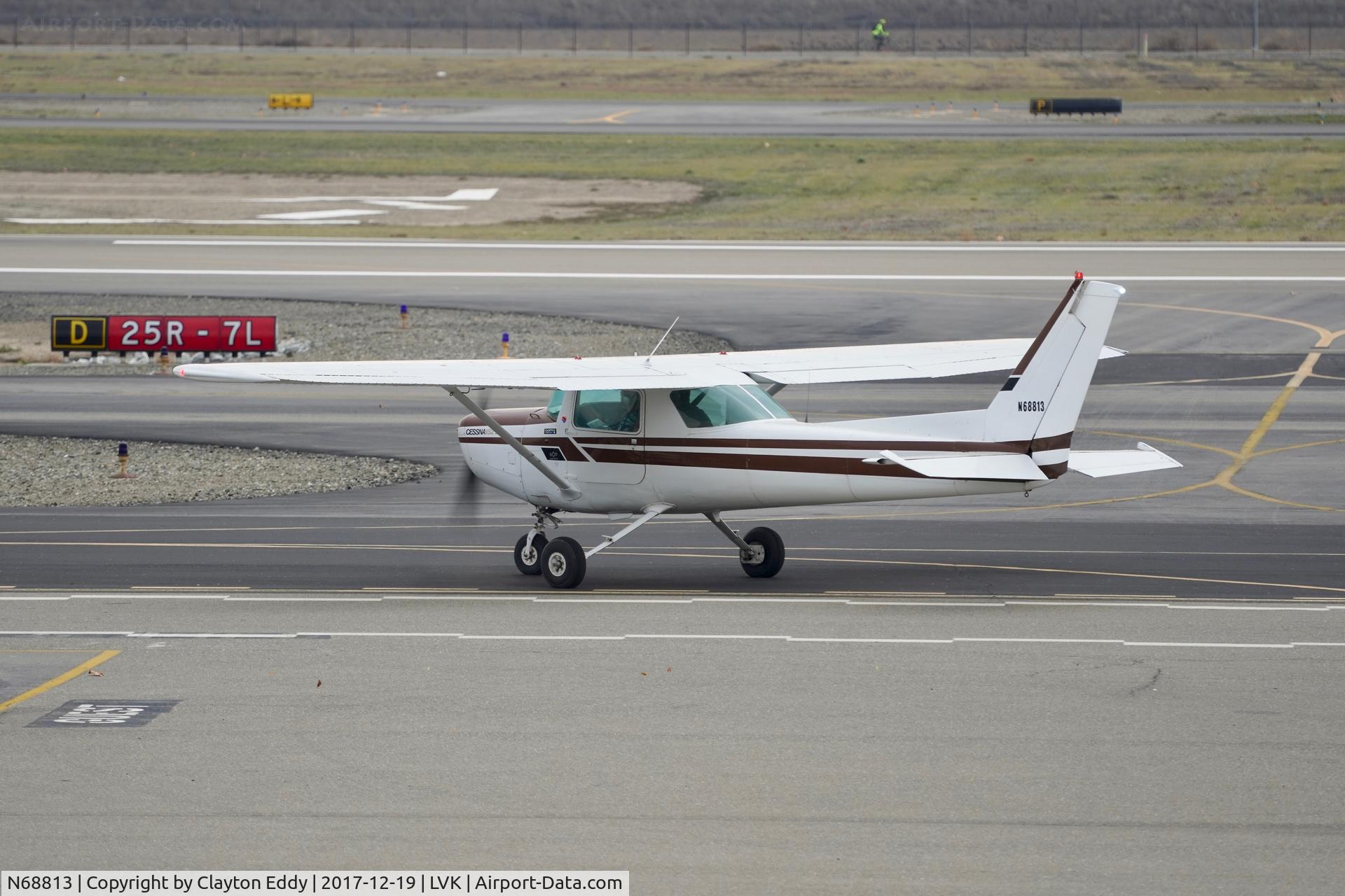 N68813, 1978 Cessna 152 C/N 15282388, Livermore Airport California 2017.