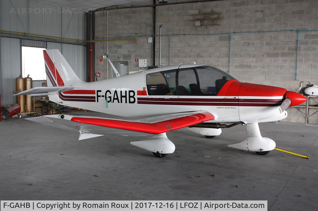 F-GAHB, Robin DR-400-140B Major C/N 1171, Parked